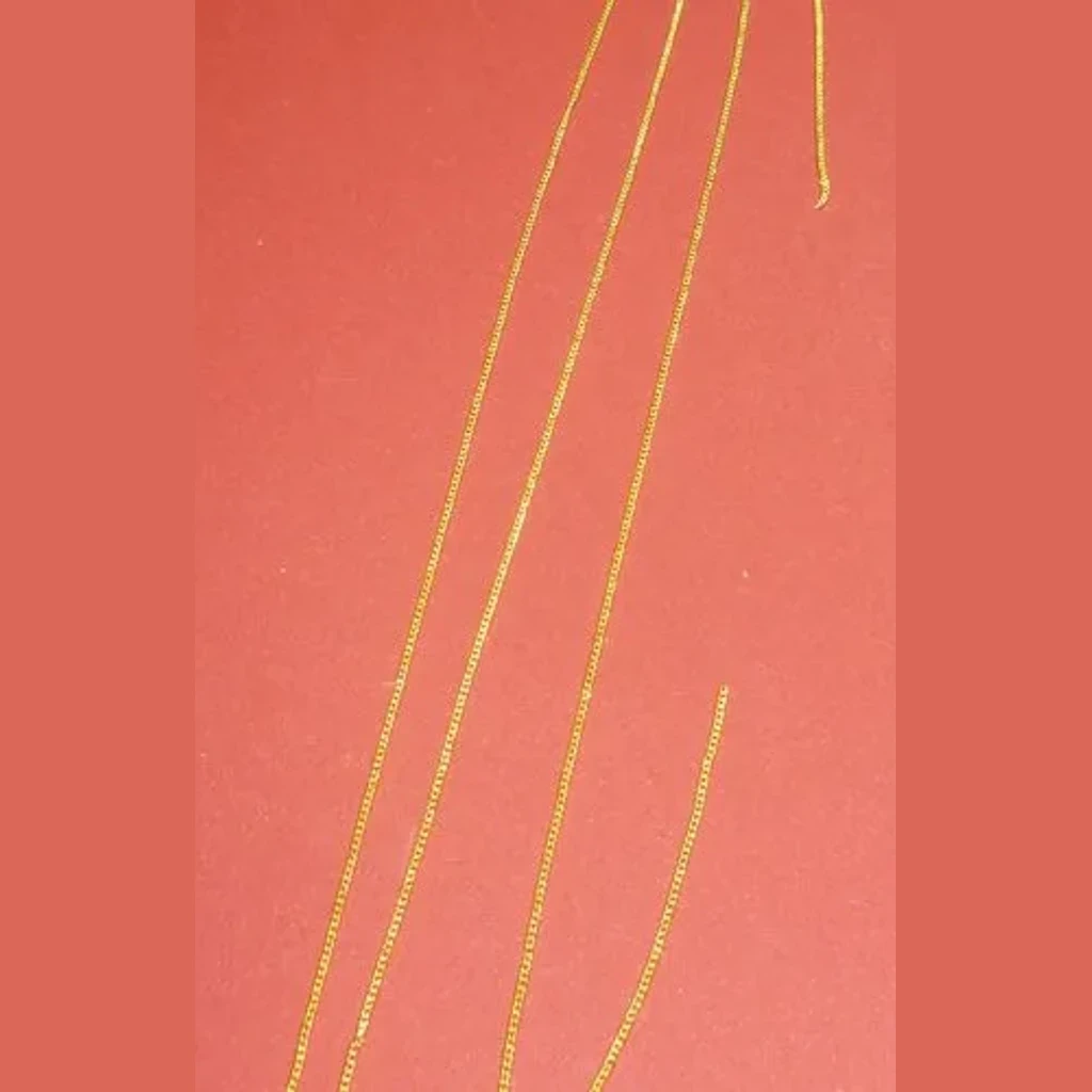 Photo produit inspirée de Lot de 3 chaînes dorées soit 95 cm, maille ovale 2x1 mm