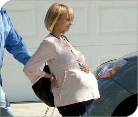 Nicole Ritchie enceinte