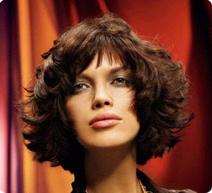 http://www.beaute-femme.org/news/images/Coiffure/coupes-cheveux-courts/dessange4.jpg