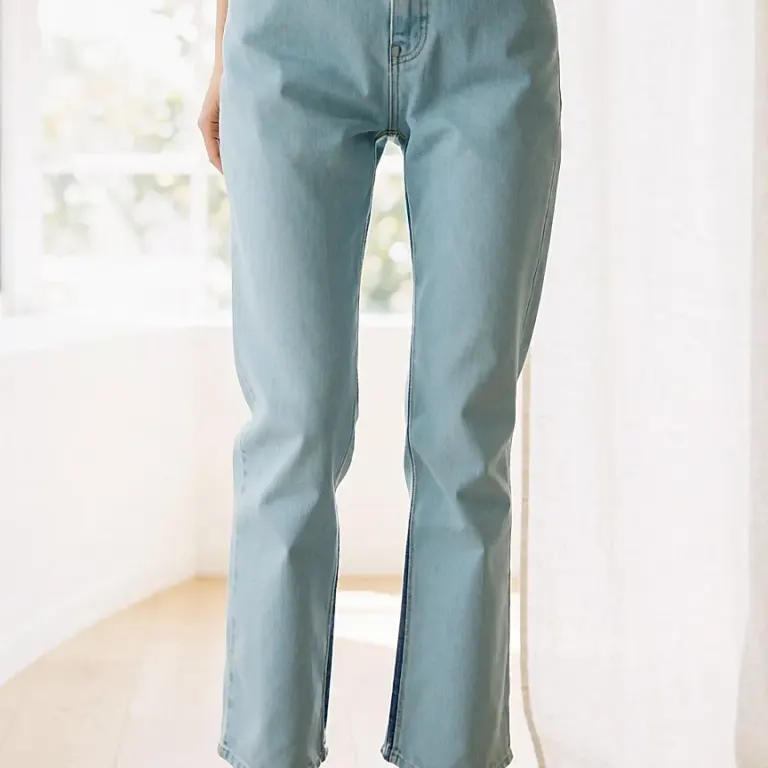Jeans : quelle coupe de denim adopter selon sa silhouette et son allure
